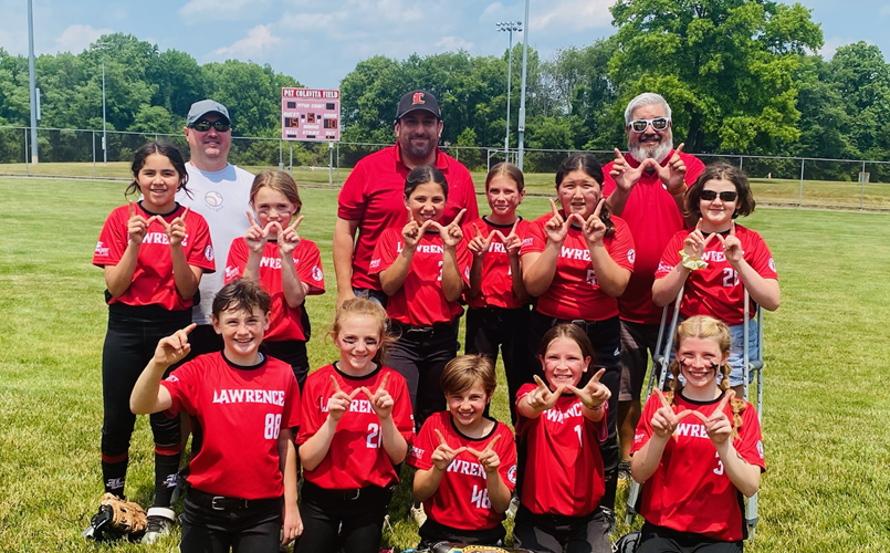 Dente Blanch Dental: 2023 Softball Minors Champs!